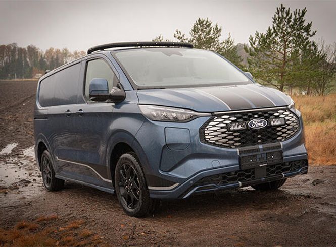Hovedbilde Lazer® Grillkit med Triple-R 750 Beacon Til Ford E-Transit Custom 2023+